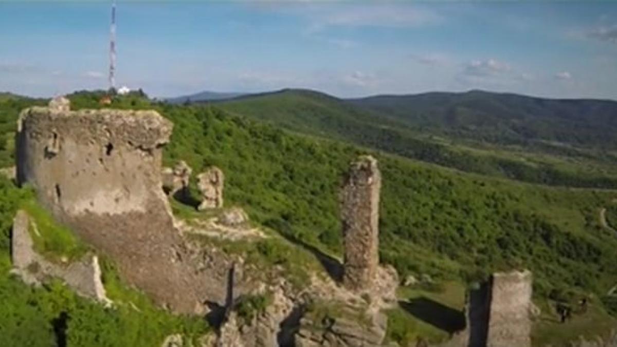 romania la inaltime cetatea siriei probabil cel mai frumos loc din banat