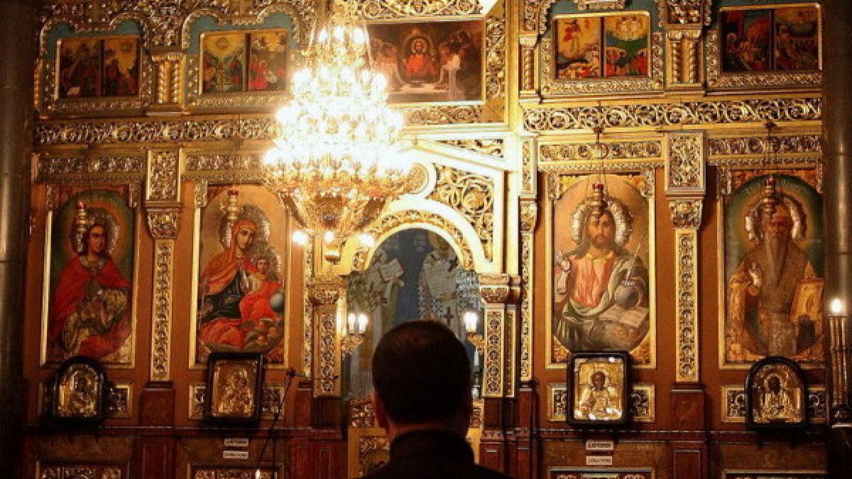 preot fara frica lui dumnezeu setea de bani i a intunecat mintile gestul socant a revoltat un sat