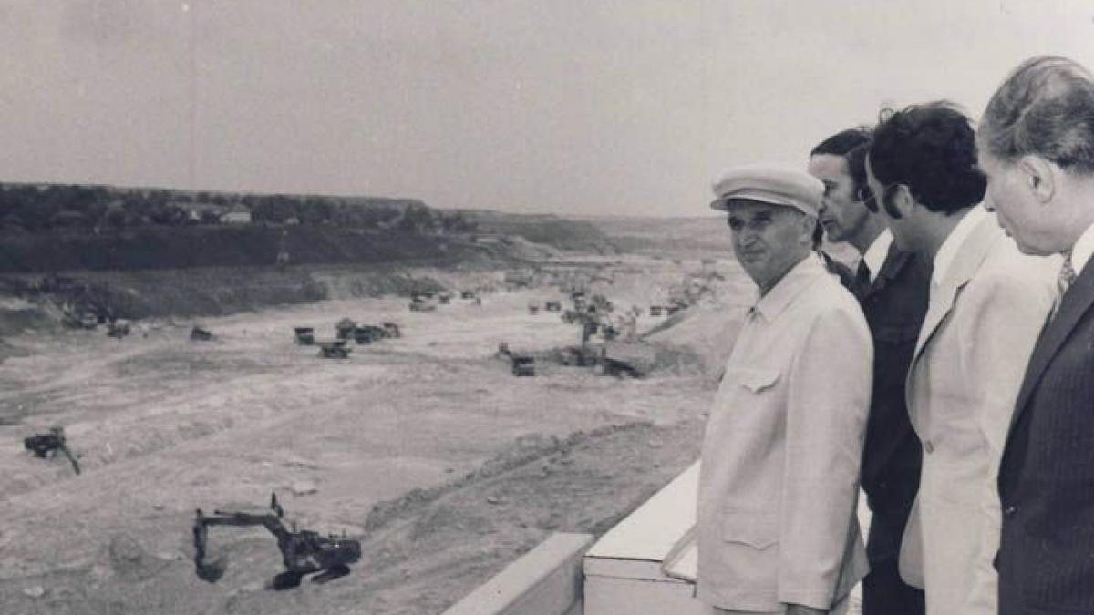 unul din marile visuri ale lui ceausescu ar putea deveni realitate bucurestiul ar putea fi port la