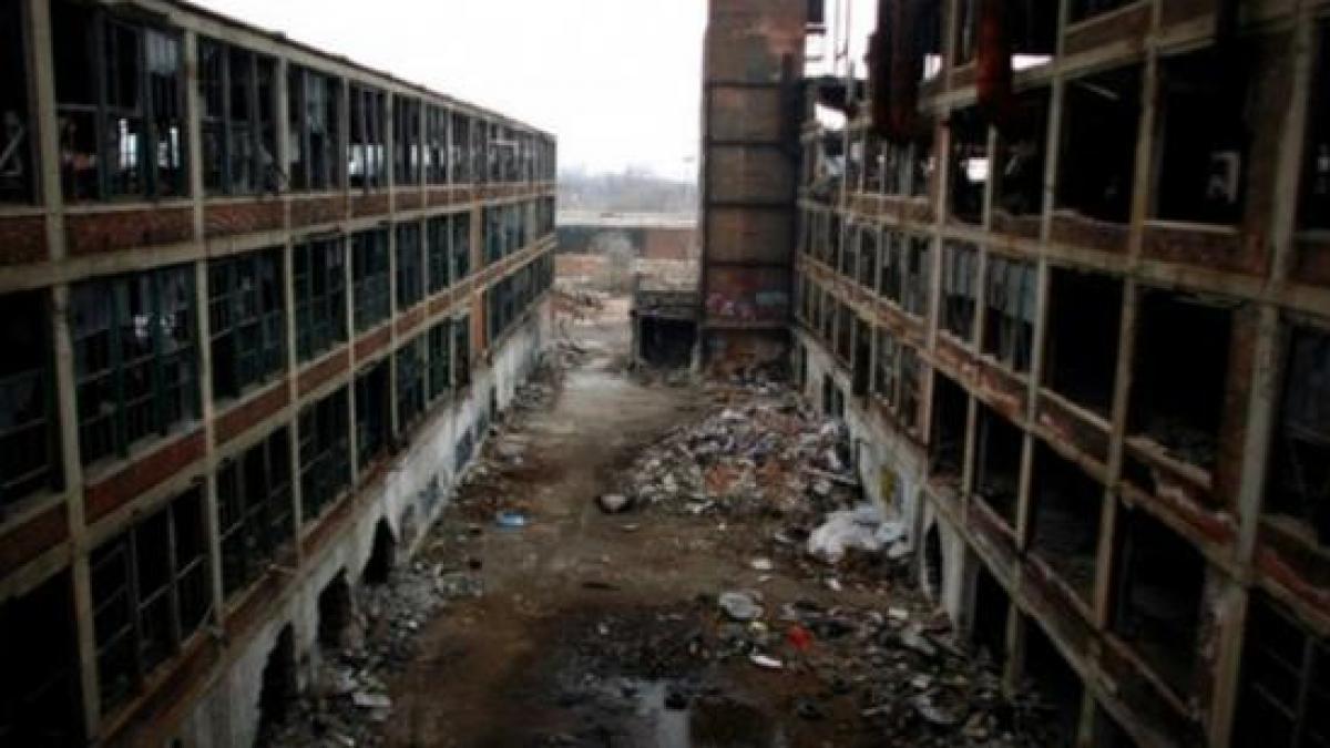 income cine profita din falimente