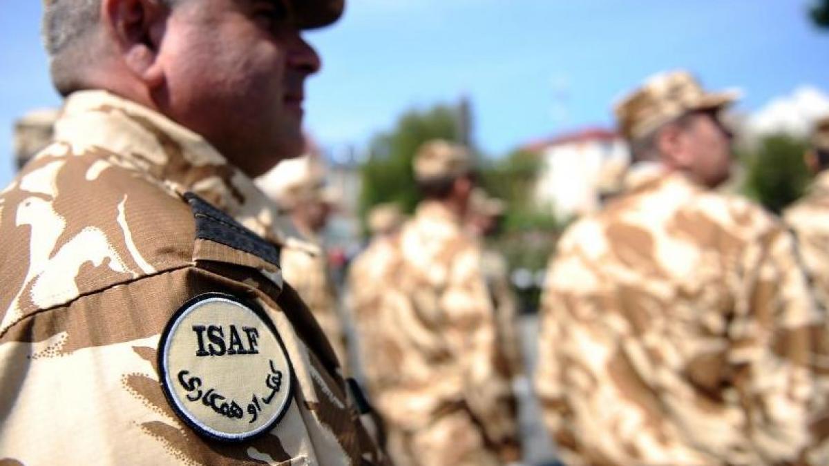 ponta suntem foarte mandri de militarii romani