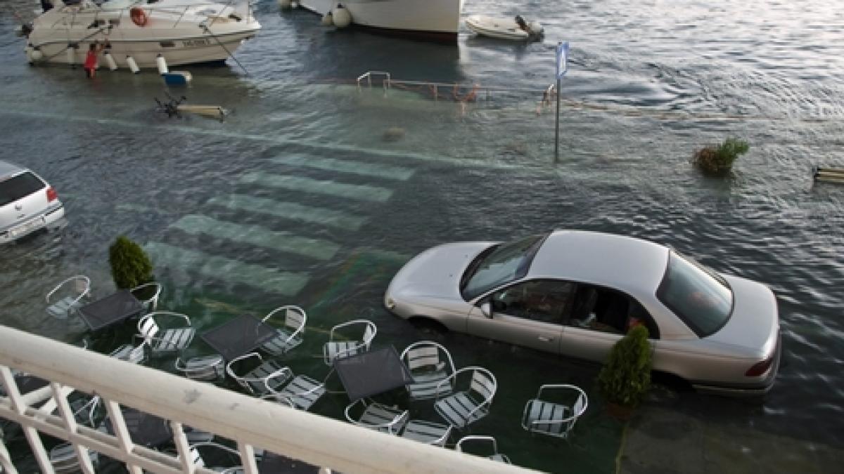 tsunami in marea neagra un val de trei metri a maturat plaja