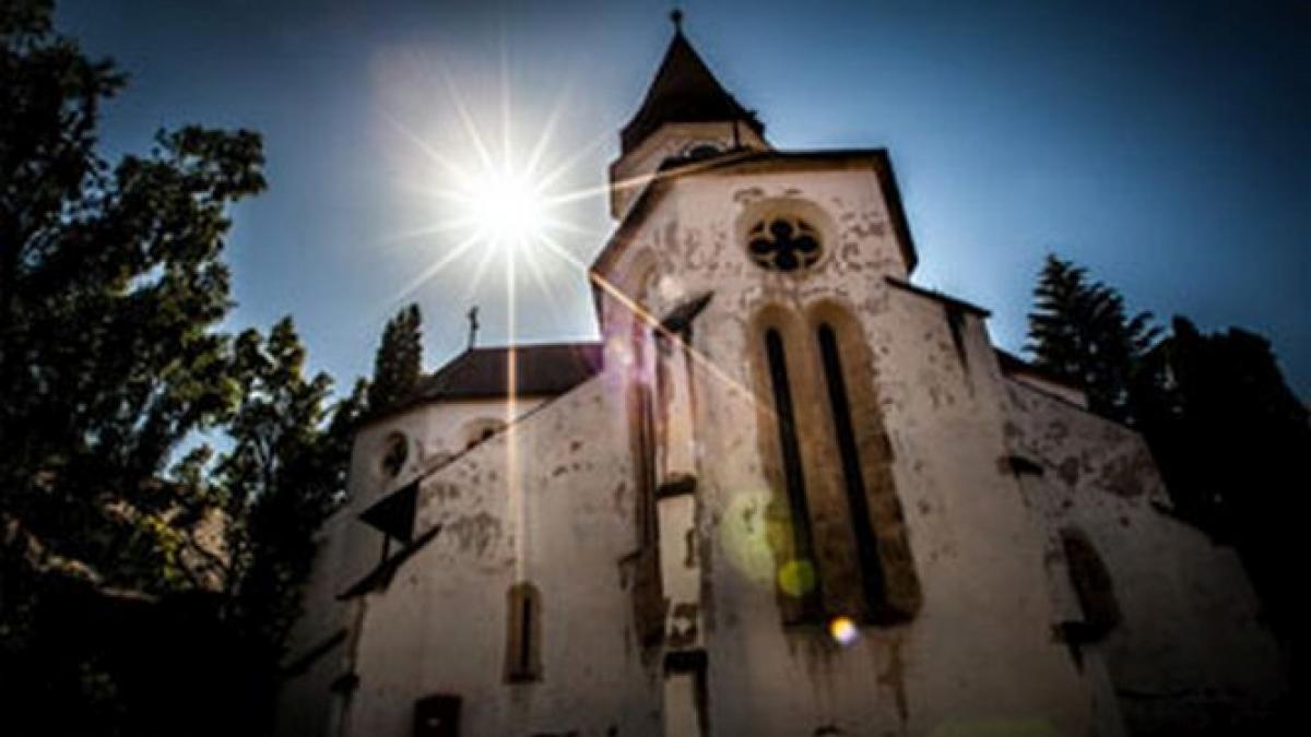 romania la inaltime prejmer cea mai puternic fortificata biserica din transilvania