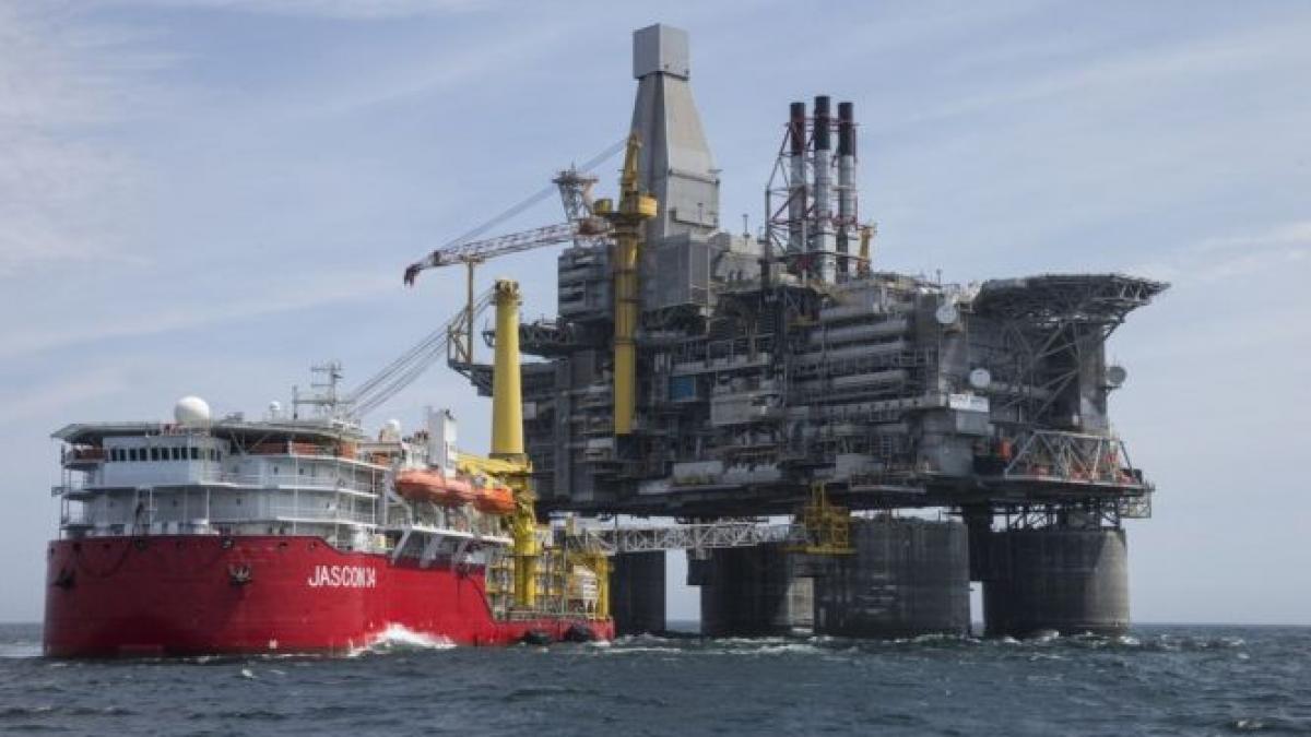 rusii inaugureaza in cateva zile cea mai mare platforma petroliera din lume berkut va opera in