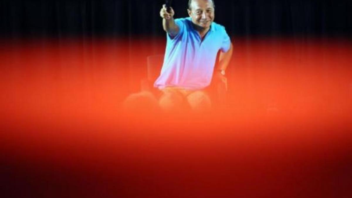 razvan savaliuc basescu nu e chemat ca martor pentru ca nu ar putea minti poate l ar infunda mai