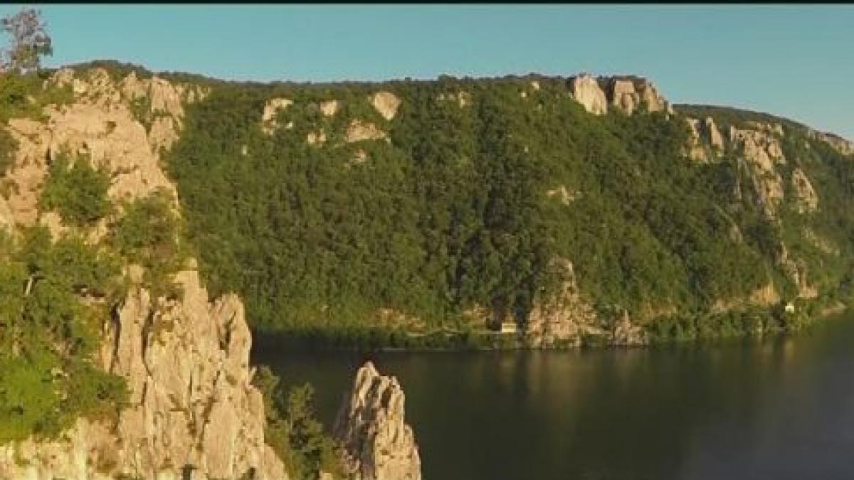romania la inaltime cazanele dunarii un relief spectaculos sapat de dunare in munte