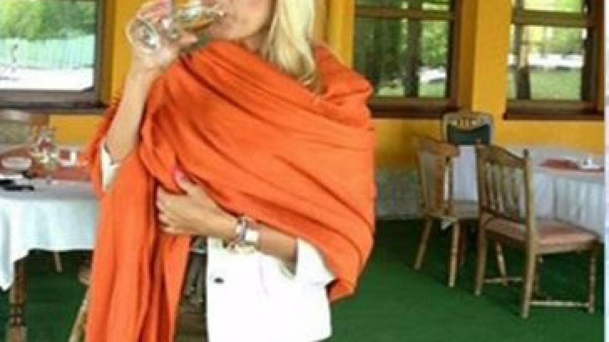 deziluzia optica blonda de piept