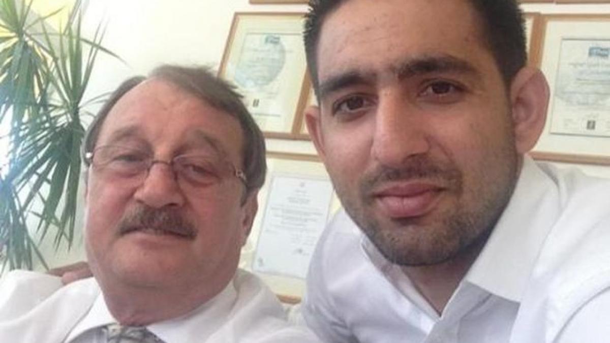 fiul lui bercea mondial ambasador isi va boteza copilul dna iulian