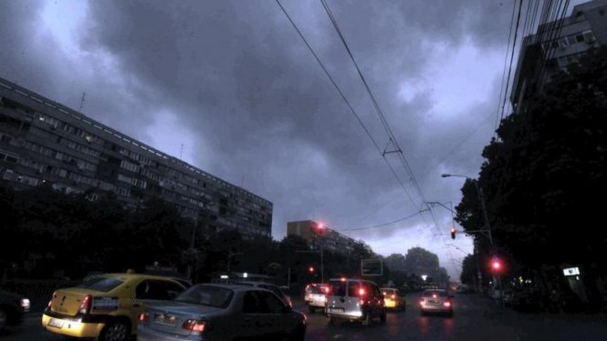 cod galben de ploi si vijelii pana vineri seara avertizarea valabila in aproape toata tara