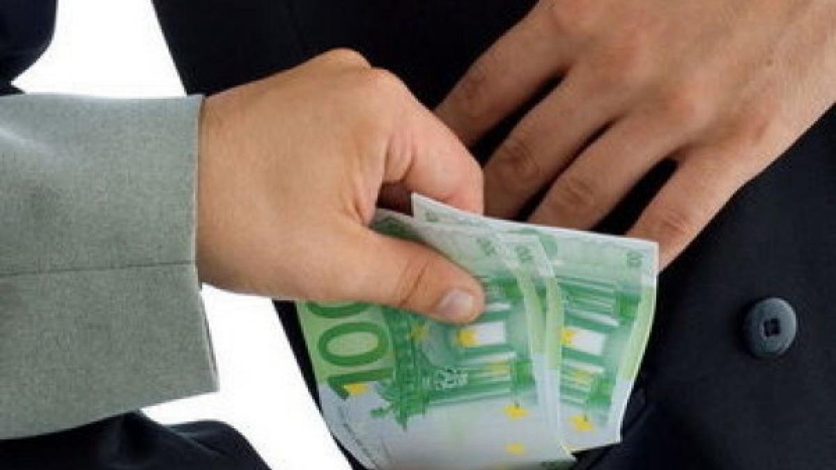 perchezitii la directia protectia copilului teleorman directoarea ar fi luat mita pentru adoptii