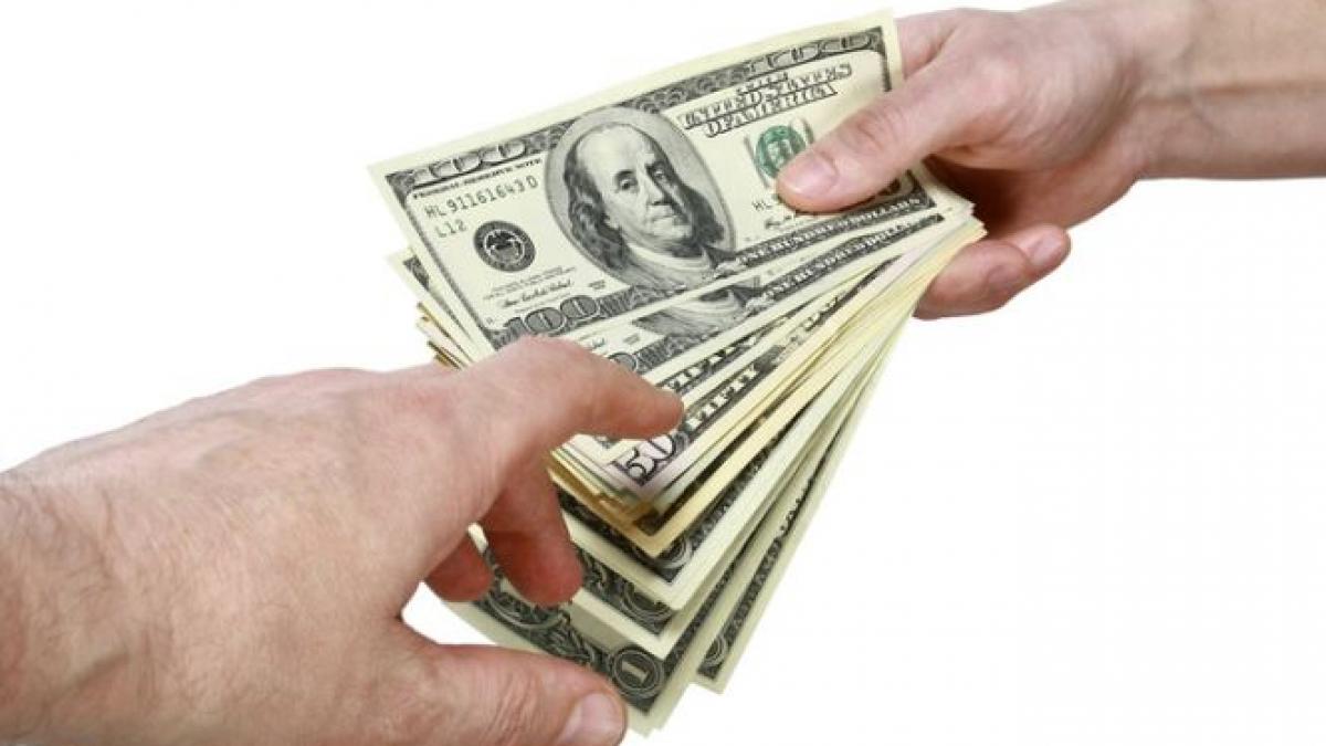 spagi de milioane de euro in ministere banii ar fi ajuns la oameni din cabinetul lui nastase