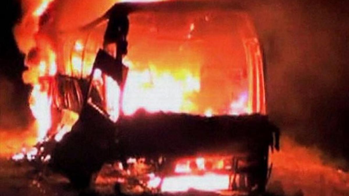 ucraina un autobuz plin cu mineri a fost atacat cu mortiere peste 15 persoane au fost grav ranite