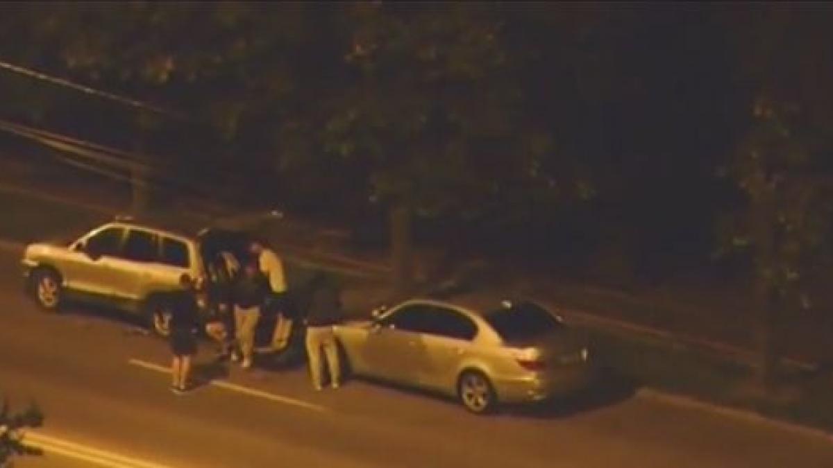 culmea tupeului la galati petrecere cu muzica si alcool in mijlocul bulevardului