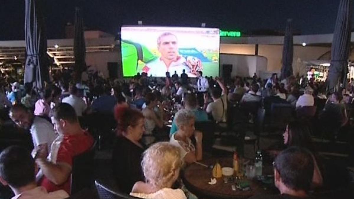 finala campionatului mondial de fotbal vazuta de la terasele si barurile bucurestene