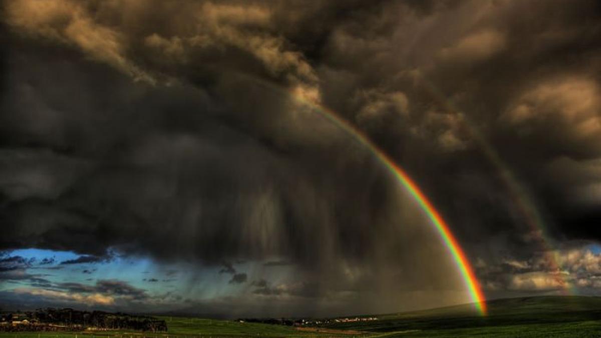 o vara sub semnul ploilor si inundatiilor zeci de case au fost inundate iar drumurile acoperite de