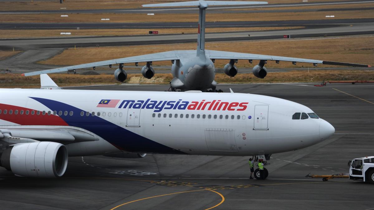 compania malaysian airlines pare urmarita de blestem in urma cu patru luni zborul mh370 a disparut