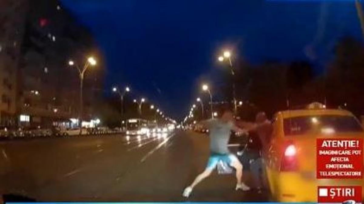 bataie ca in filmele cu arte martiale in mijlocul unei strazi din capitala