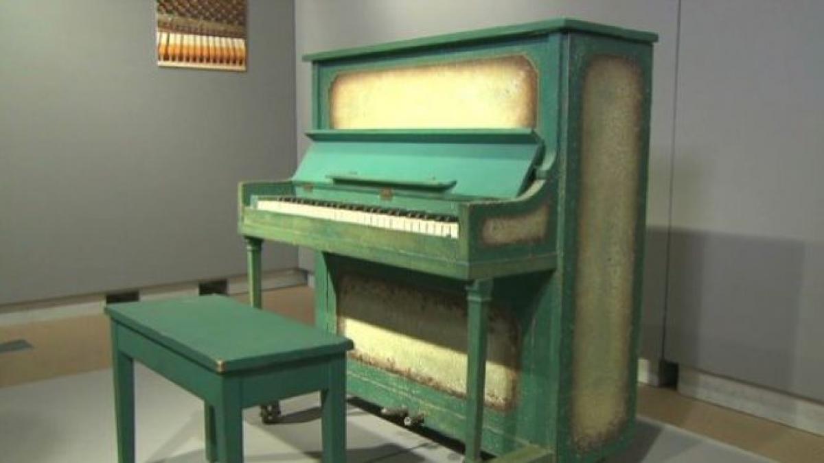 celebrul pian din filmul casablanca scos la licitatie