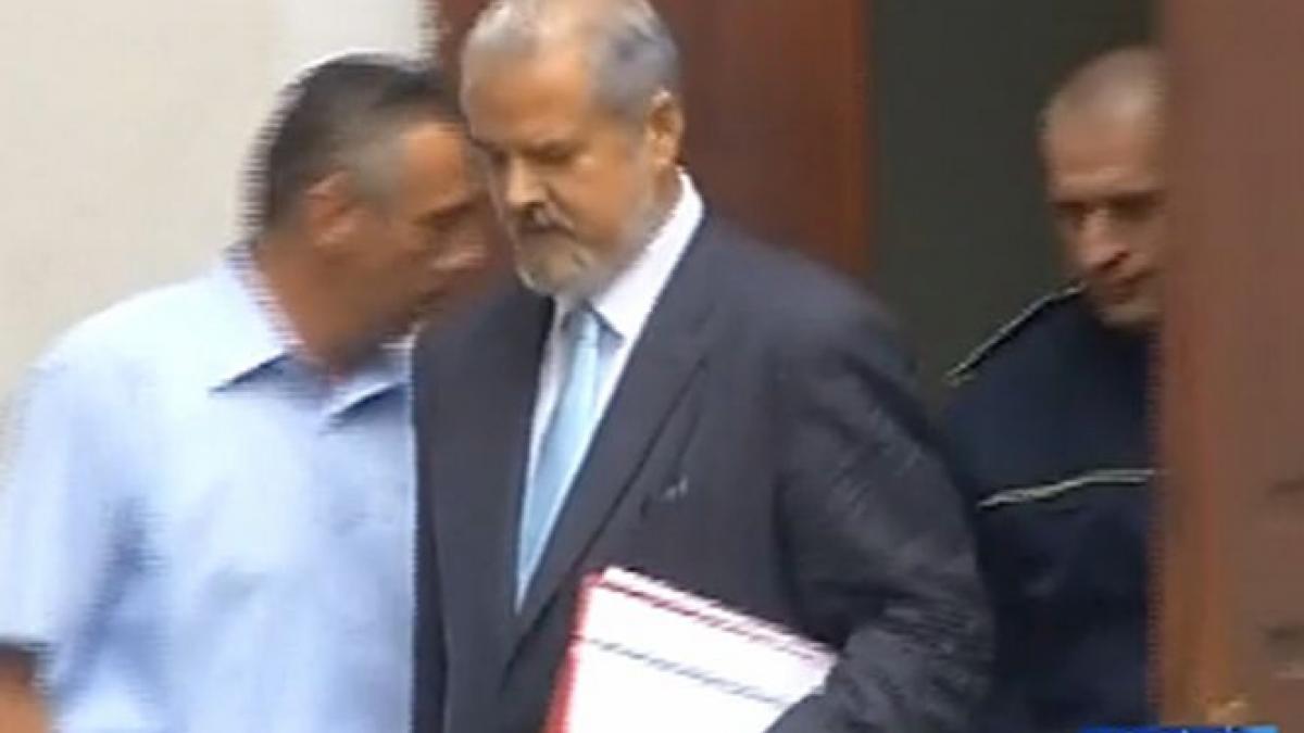 aparitie socanta a lui adrian nastase la judecatoria sectorului 4