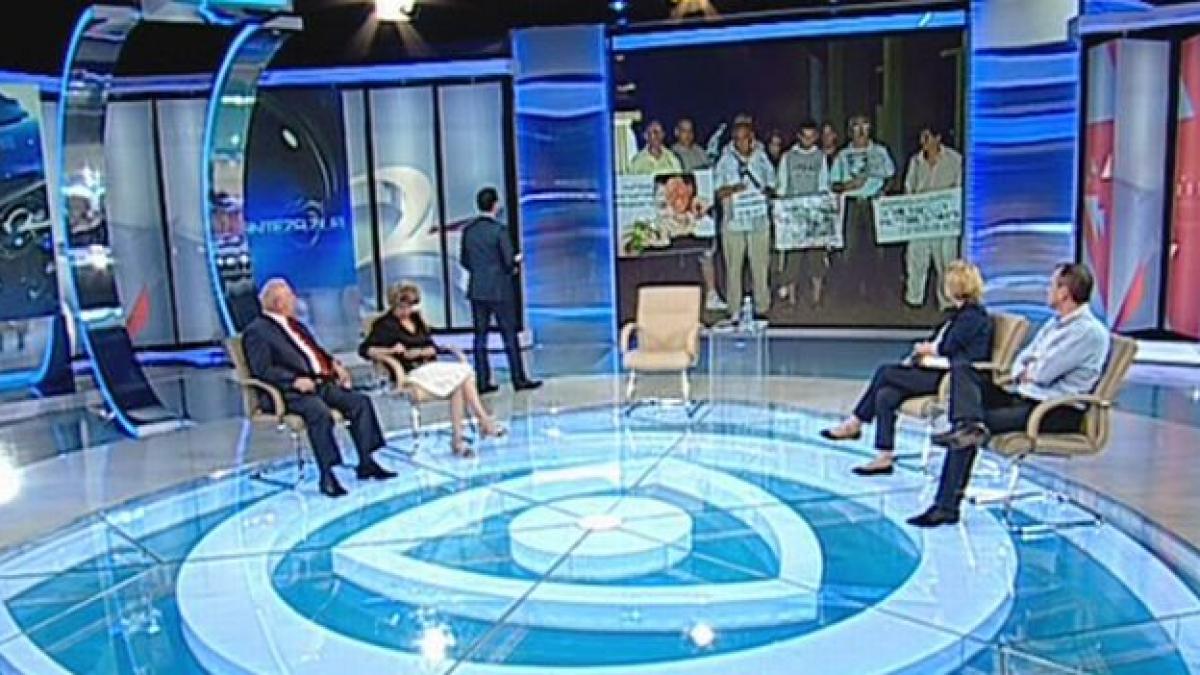 pensionarii din galati cer demisia presedintelui traian basescu