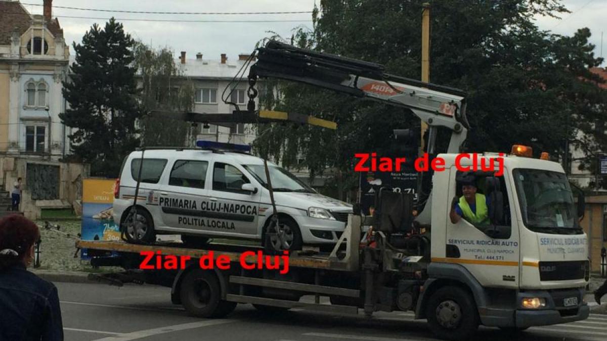 am trait sa o vedem si pe asta masina politiei locale ridicata pentru ca era parcata intr un loc