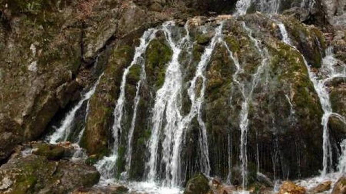 izvoarele medicale de la baile olanesti inundate in urma ploilor de azi