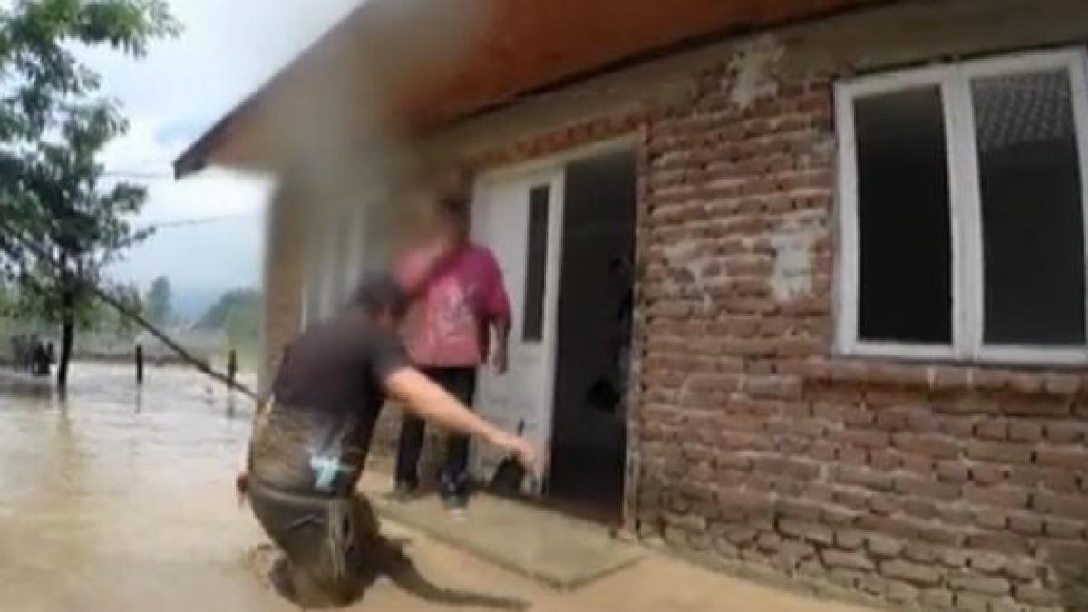 imagini impresionante actiuni dramatice de salvare in gorj