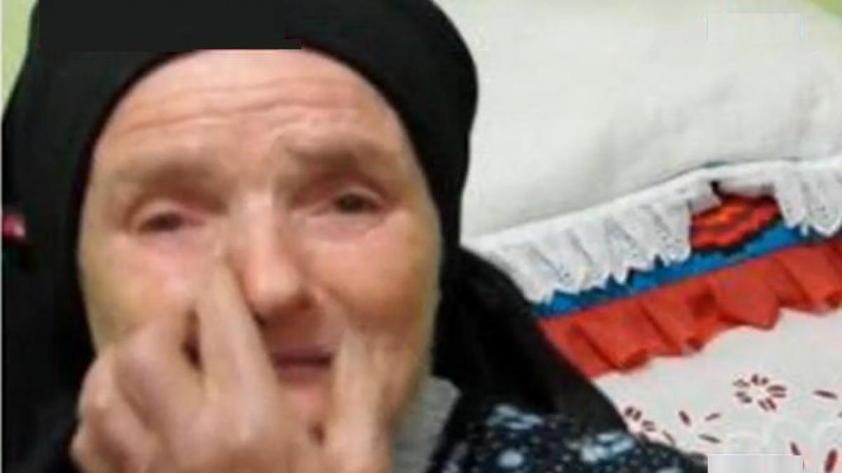 o batrana de 72 de ani ridicata de mascati si dusa la dna pentru ca ar fi dat mita gaini si oua