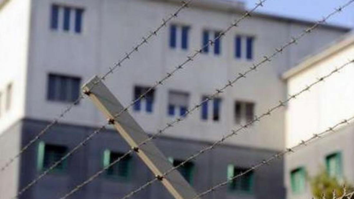 detinutul roman care evadase dintr un penitenciar elvetian s a predat