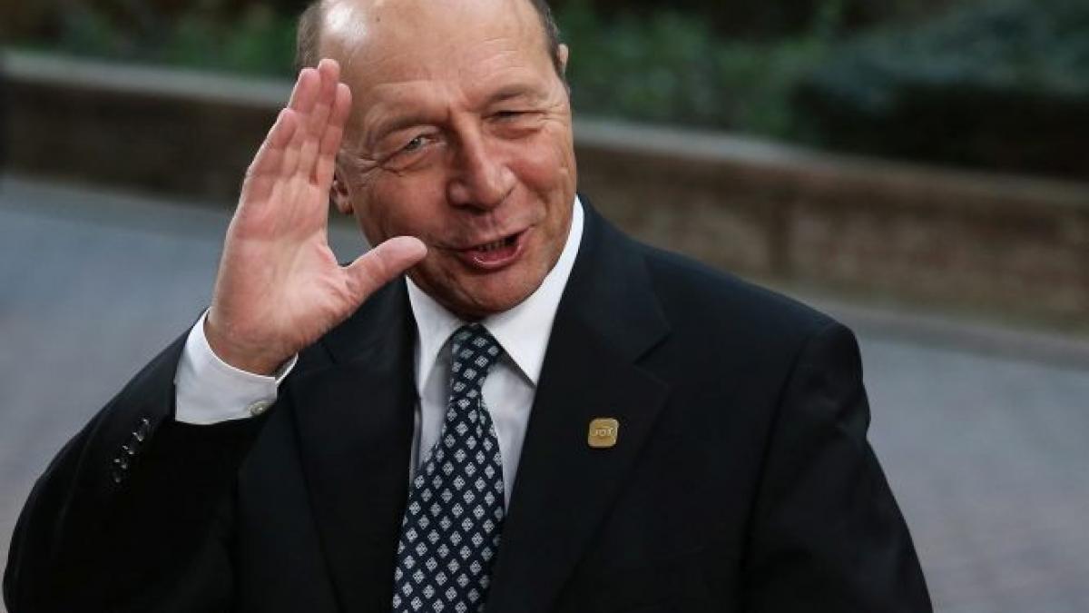 fost expert dna basescu ar fi primit doi saci cu bani