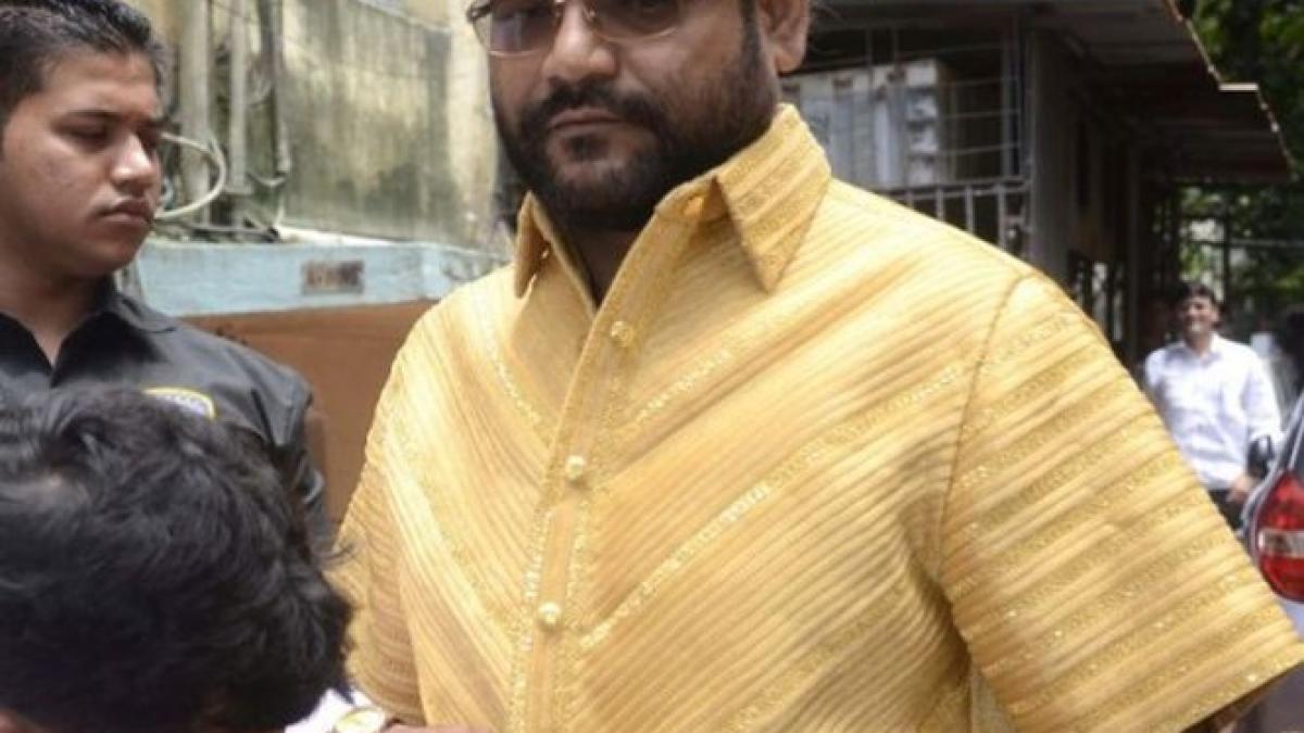 si a facut camasa din aur de 4 kg acum umbla cu bodyguarzii dupa el