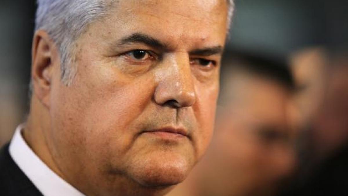 adrian nastase jurnalistilor antena 3 va sunt alaturi din spatele gratiilor sau din libertate