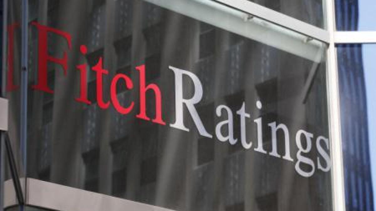 fitch a retrogradat ratingul croatiei din cauza riscurilor privind datoria publica