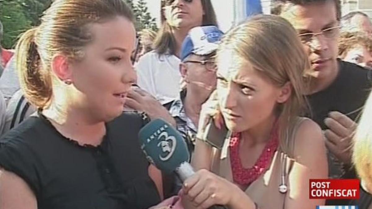 sabina iosub am adus cu mine un lucru pretios steagul de la revolutie care a stat pe sicriul