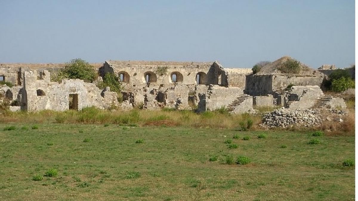 viziteaza castelul si biserica agia mavra din lefkada