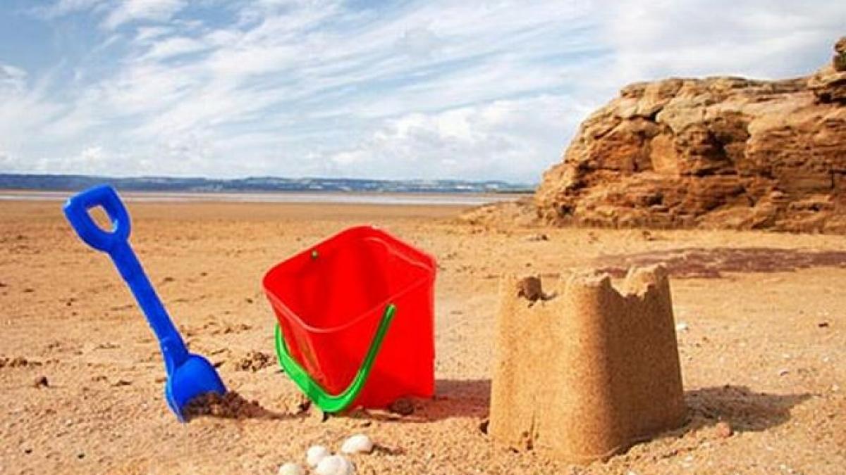 legi ciudate de pe litoral nemtii nu au voie sa construiasca castele de nisip iar italienii nu se