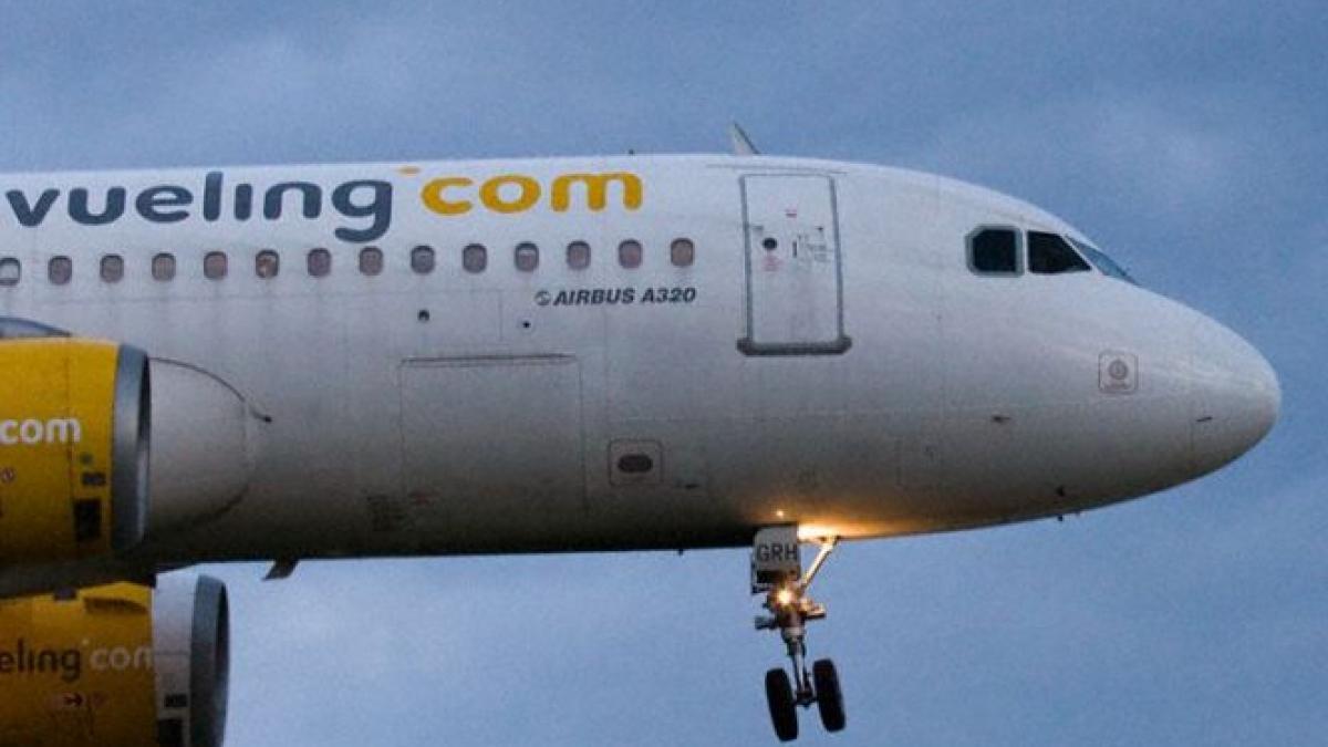 un avion cu 121 de oameni la bord a luat foc la aterizare