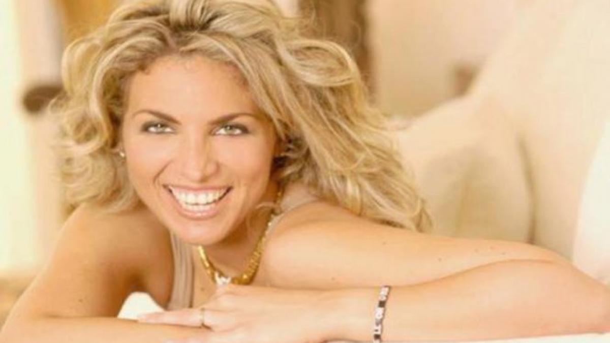 dragoste in stil italian o fosta prezentatoare tv a fost arestata dupa ce a bagat cutitul in