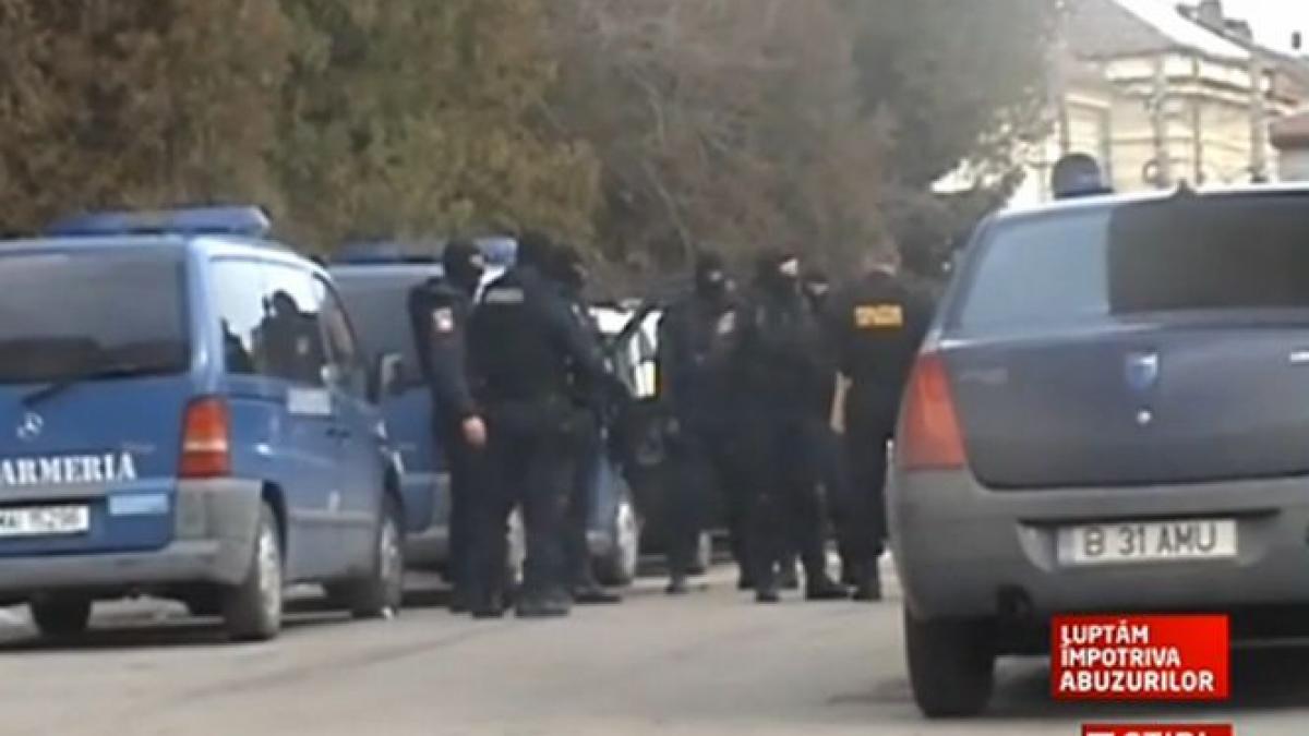 perchezitii la hoti de tractoare furau utilaje din italia si le aduceau in tara