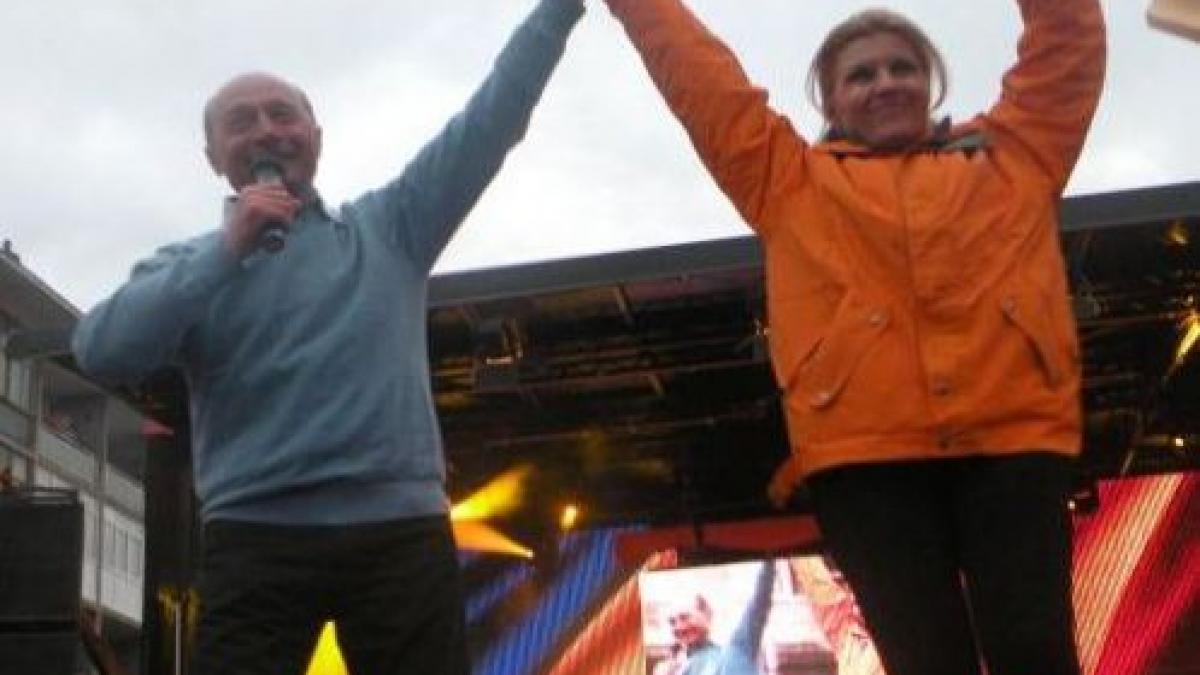 elena udrea intalnire cu presedintele traian basescu pentru a i cere sprijinul la prezidentiale