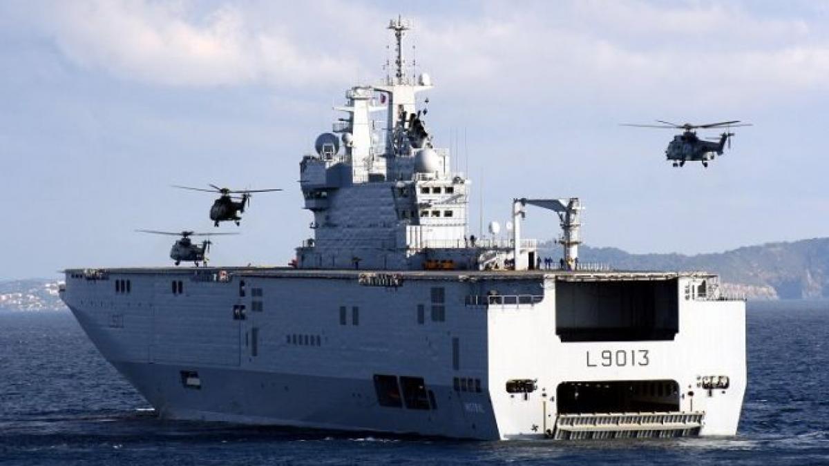 hollande in ciuda sanctiunilor actuale franta va furniza rusiei navele mistral