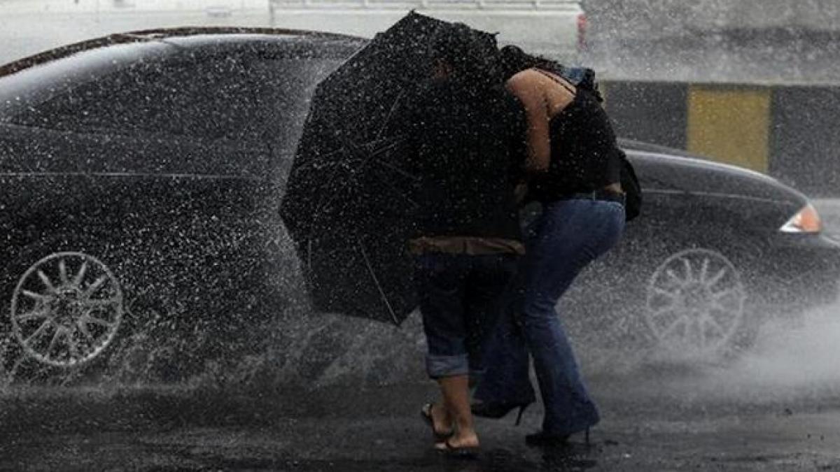 ploi torentiale si vijelii in toate judetele din tara