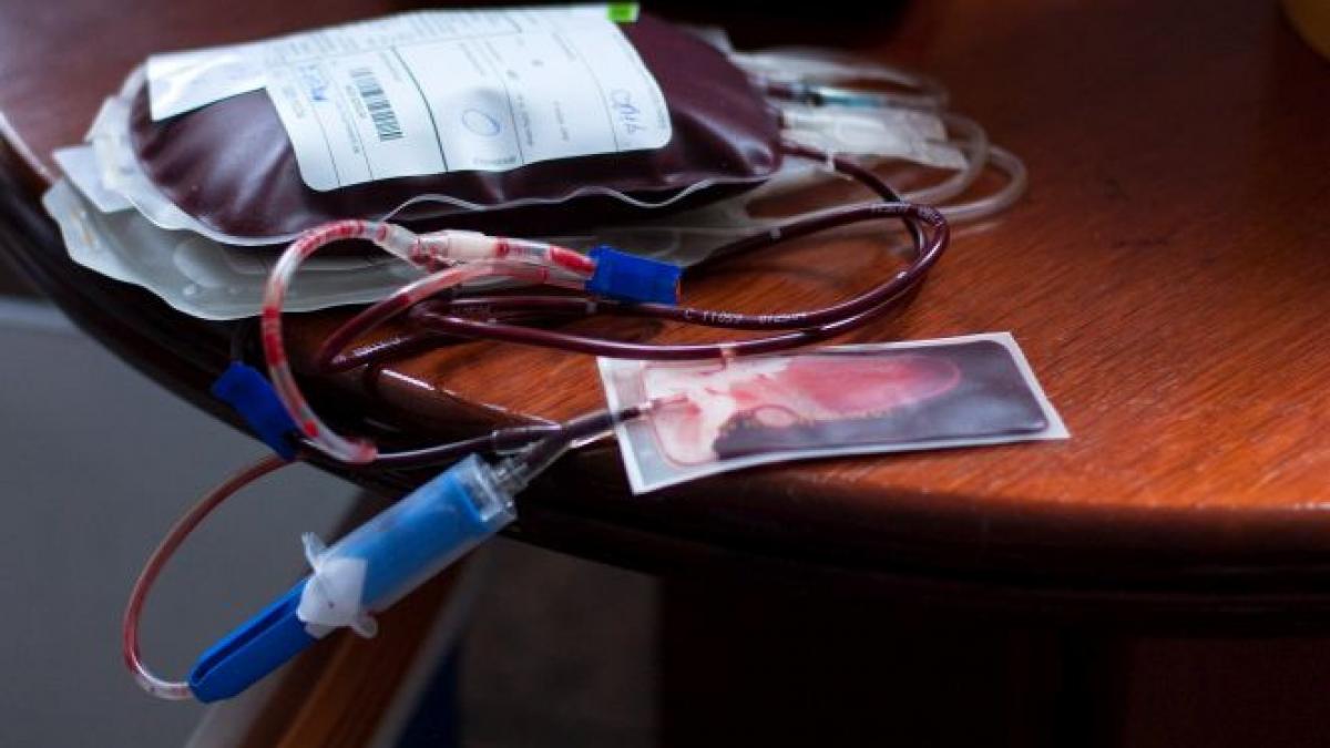 sute de oameni merg sa doneze sange au facut cozi la centrele de transfuzii