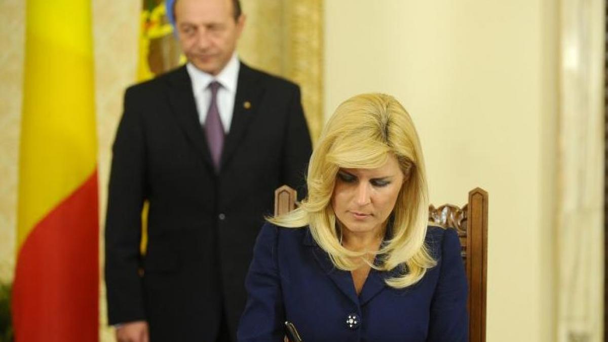 simpatizantii lui basescu se simt tradati de sustinerea presedintelui pentru elena udrea