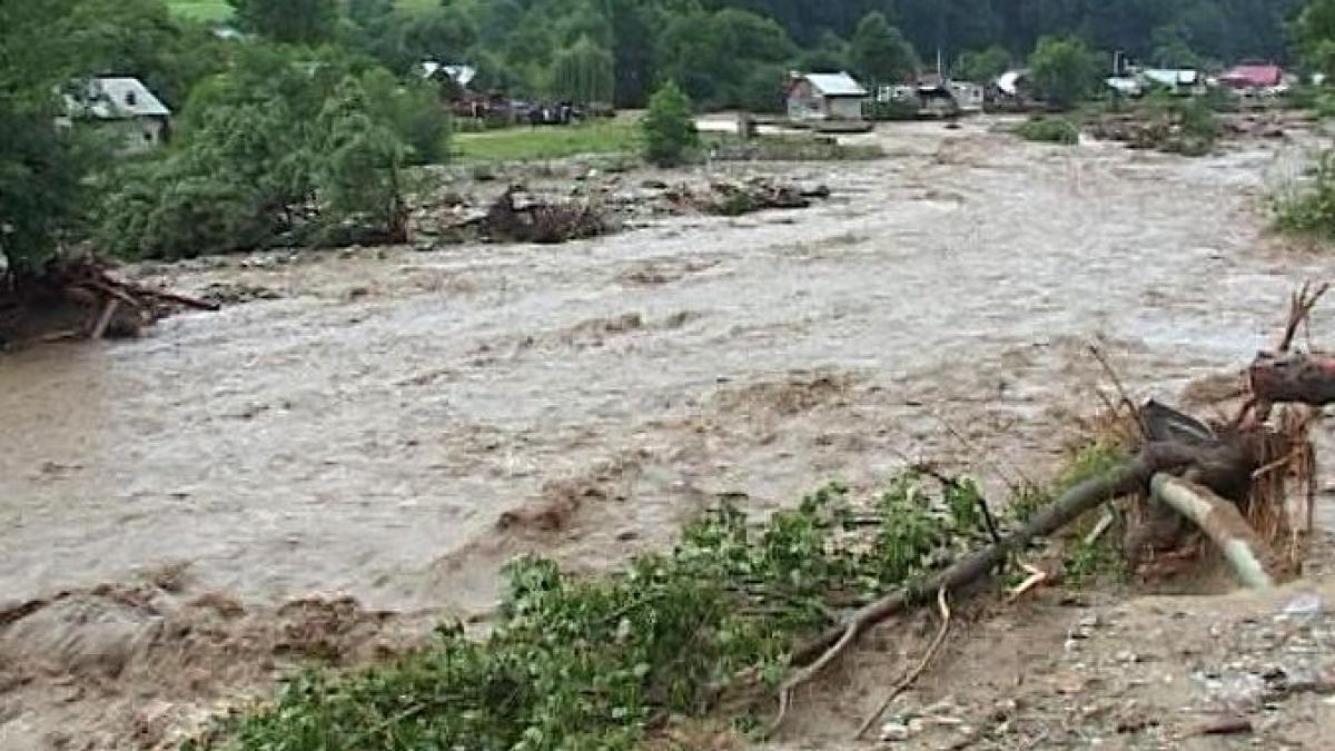 cod galben de inundatii pe rauri din 16 judete