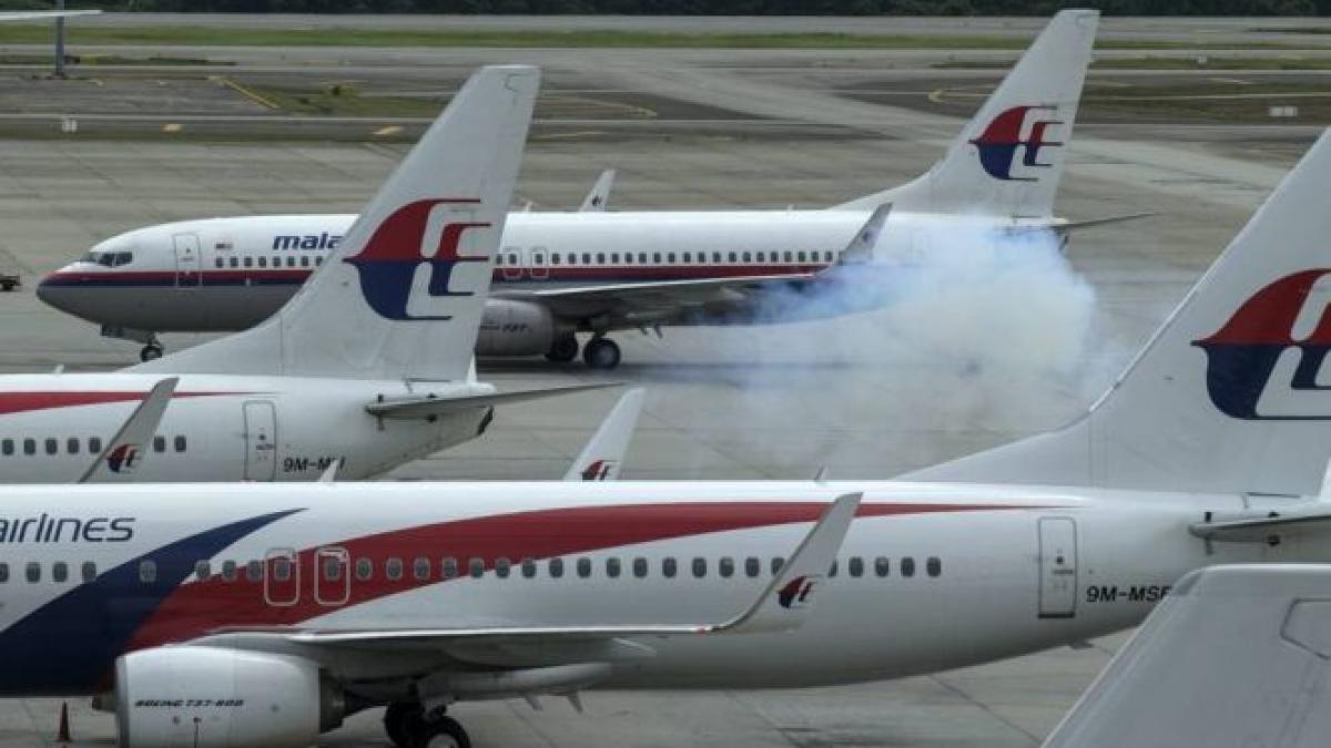 un avion malaysia airlines a revenit pe pista aeroportului la 50 de minute dupa decolare