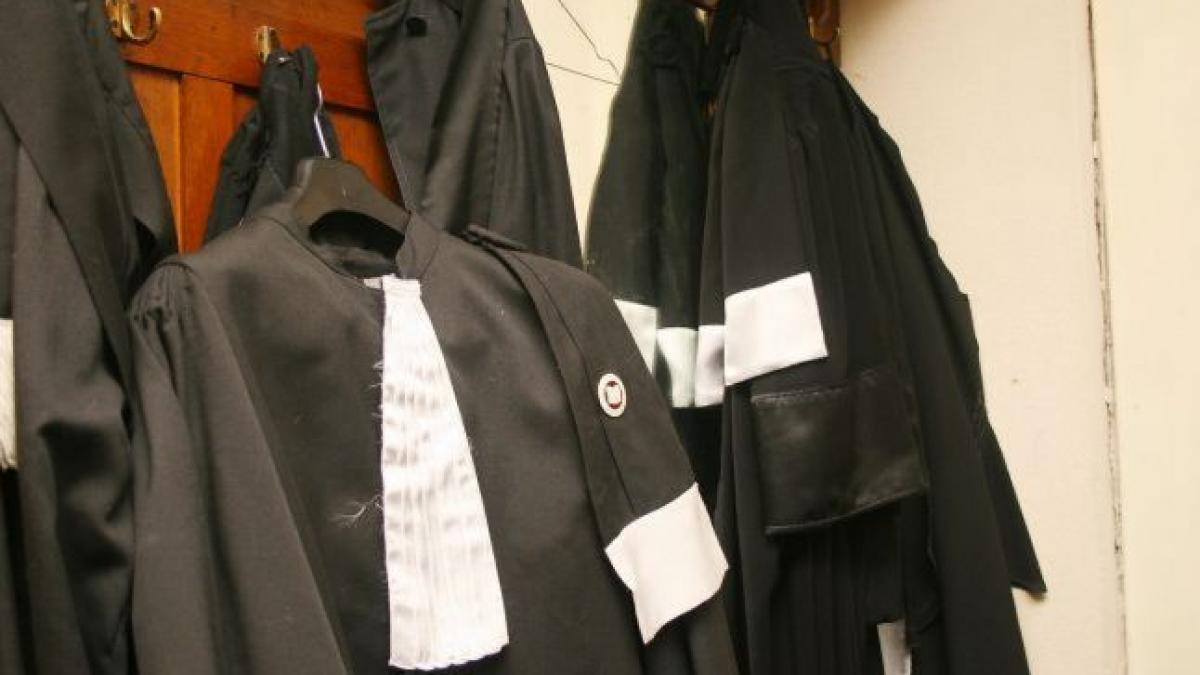 un avocat din bucuresti gasit impuscat in inima in propria casa legistii au efectuat deja necrosia