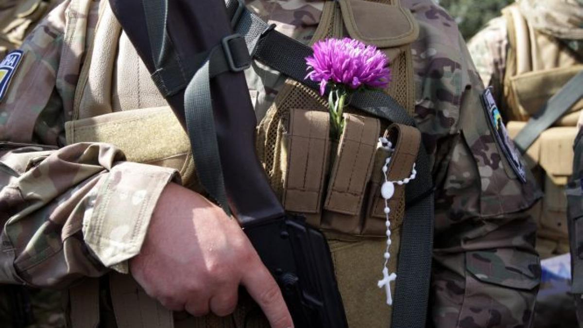 confruntare intre fortele ucrainene si un grup militar venit din crimeea