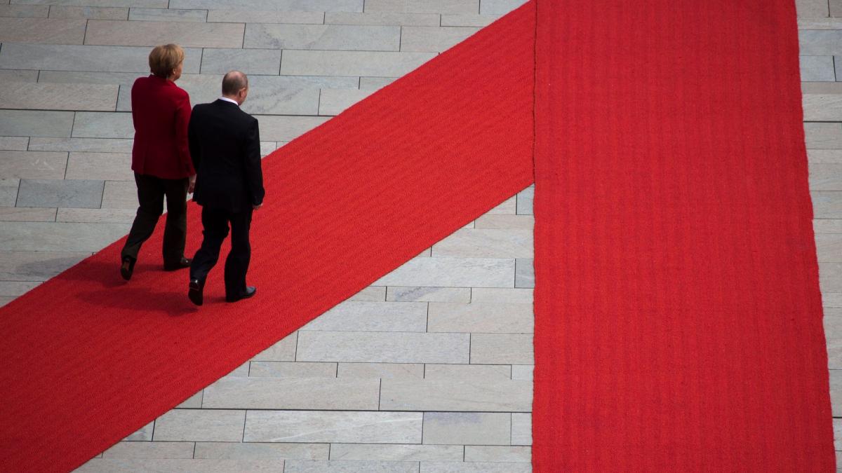 reactia germaniei fata de situatia din ucraina ce l a sfatuit angela merkel pe vladimir putin