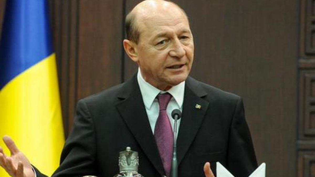 basescu sustin sprijinirea ucrainei cu armament armata ucraineana s a saturat de cate casti si arme